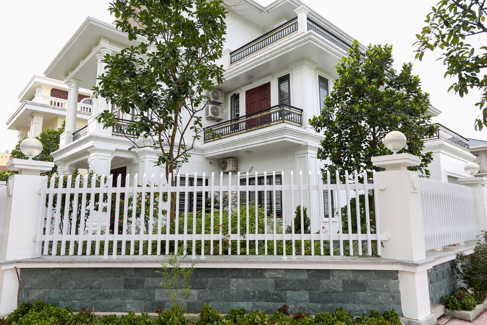 Ngôi biệt thự trắng tinh mang đậm dấu ấn tân cổ điển tại Móng Cái Quảng Ninh 2